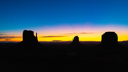 Sonnenaufgang im Monument Valley