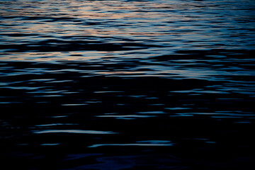 夕暮れの海