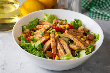 Caesar salad with grilled chicken