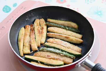 ズッキーニの揚げ焼き