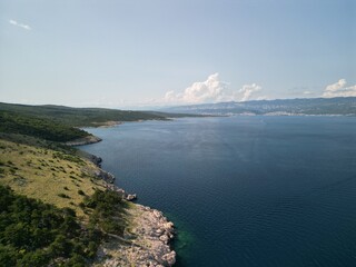 Vrbnik - wyspa Krk - Chorwacja - pięknie położone miasteczko słynące z wąskich uliczek i pysznego wina © Konrad