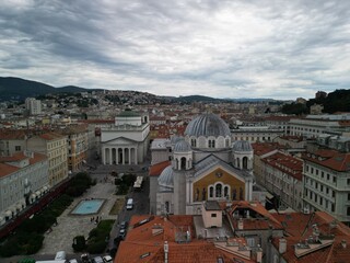 Triest - Włochy - miasto na południu Włoch. Zdjęcia z drona. Zabytki, pałace, zamki w wysokiej jakości. © Konrad