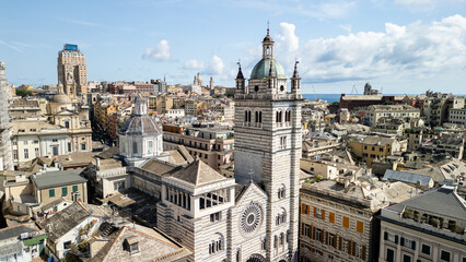 Genoa&rsquo;s San Lorenzo Cathedral, a striking medieval landmark with black and white marble stripes and rose window.