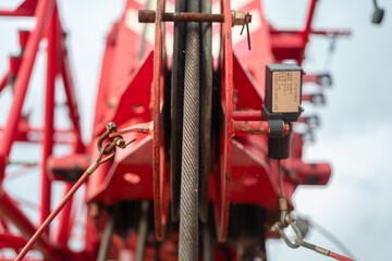 Wire rope sling and sheave wheel main hook, hoisting system of construction crane machine....