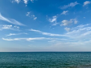 Obraz premium Peaceful waves of the sea in Anmok beach, Gangneung, South Korea