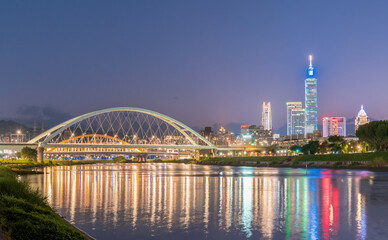 Obraz premium tourist attractions in the city park of taiwan, Asia business concept image, panoramic modern cityscape building in taiwan.