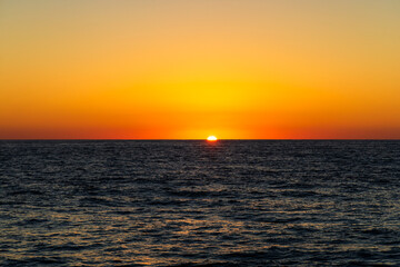 atardecer en el horizonte surcaliforniano