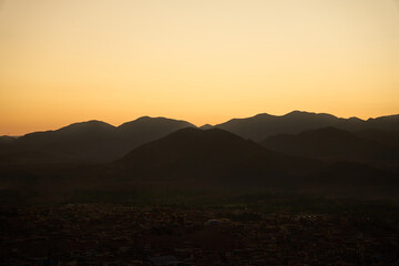 Mountain view, silhouette of the mountain at sunset from the Moquegua viewpoint.
