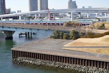 A small bridge connecting Ariake and Odaiba