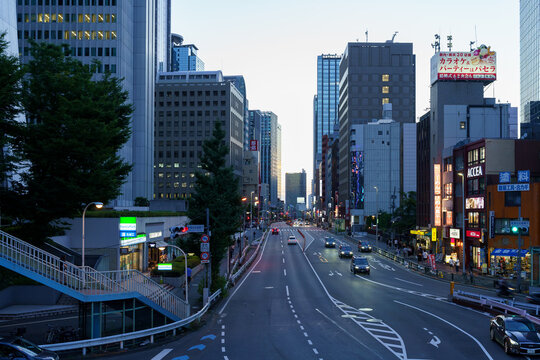 夕暮れの青梅街道 07/21/2025