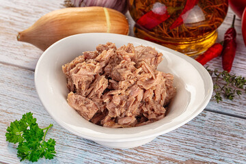 Canned tuna fish in olive oil