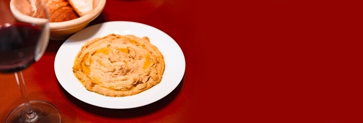 フムス は トルコ や ギリシャ イスラエル などの 伝統的 な 豆料理 【 中東 地中海 料理 】
