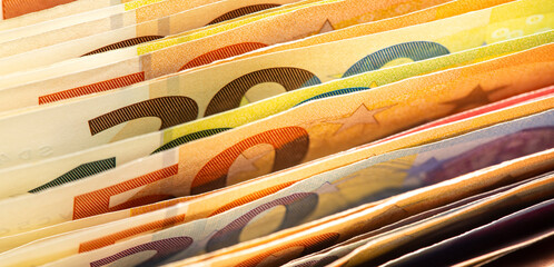 Eurowährung mit vielen Banknoten im Fächer