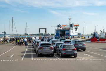Waiting time to board the ferry