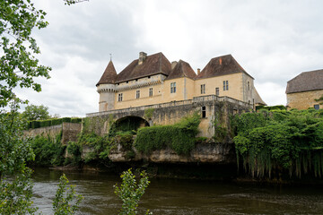 Fototapeta premium A view of a castle in Europe, in the French regions of Dordogne and Périgord.