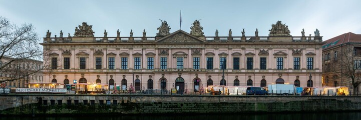 Naklejka premium Pink Castle in Berlin