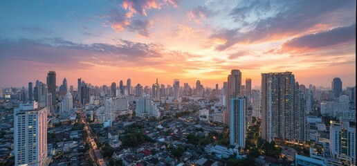 Obraz premium Panoramic cityscape at sunset (1)