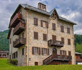 old  house in the mountains, Sauris, Friaul-Julisch-Venetien, Italien, Europa, 12.Juli 2025