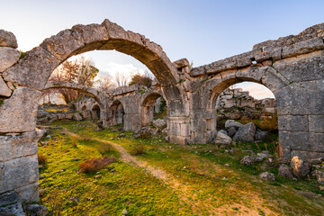 Obraz premium Tlos was an ancient Lycian city near the modern town of Seydikemer in the Mugla Province of southern Turkey, some 4 kilometres northwest of Saklikent Gorge. Tlos ancient city and amphitheatre Fethiye