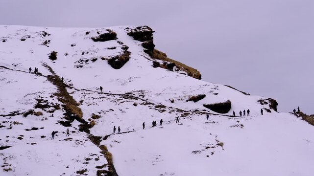 Chandrashila Winter Trek &ndash; Snowy Summit Adventure in the Himalayas
