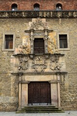 La porte du Palais Escoriaza Esquibel dans la vieille ville de Vitoria-Gasteiz