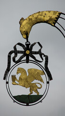 Altes Schmiedeeisernes Schild "Goldener Adler" in Trochtelfingen.