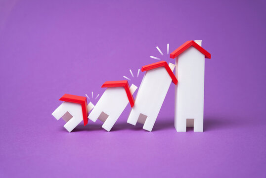Real estate market collapse. Real estate market signals falling prices, overbuilding, low demand, rising mortgage rates. Economic crises affecting investment security and housing development.