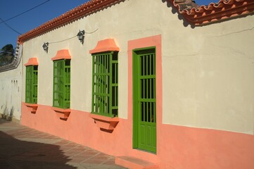 Sometimes modern and thriving, sometimes rural and colonial, houses made from the same land still...