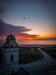 Obraz premium Sunset church