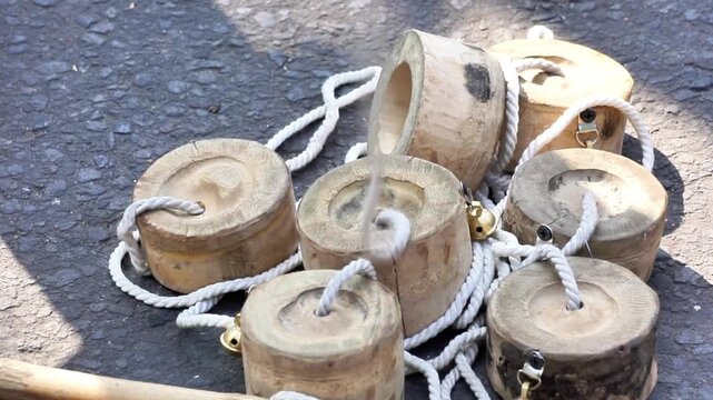 Indonesian stilts. In Indonesia stilts made of bamboo and coconut shell