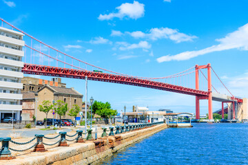 夏の若戸大橋と街並み　福岡県北九州市　Wakato Bridge and townscape in summer. Fukuoka Pref, Kitakyusyu City.