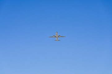 離陸する飛行機