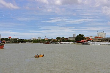 Fototapeta premium Chao Phraya River landscape view in Bangkok