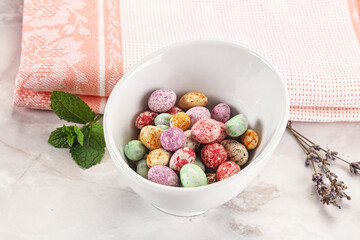 Sweet glazed peanut candy heap