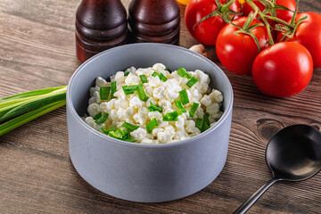 Cottage cheese with green onion