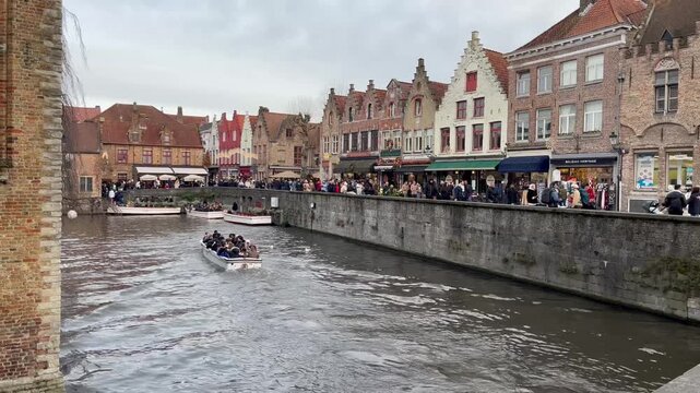 canal in br&uuml;gge
