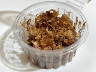 Crispy golden brown fried shallots, also known as 