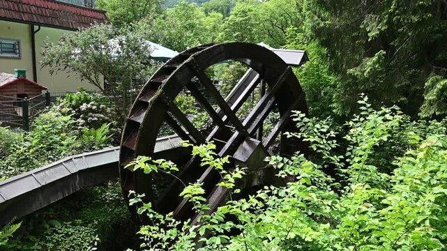 Wasserrad an der Laubachsm&uuml;hle