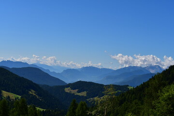Schöne Landschaft bei Proveis in Südtirol 