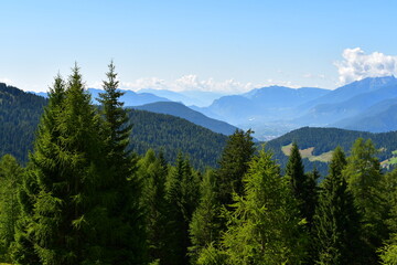 Schöne Landschaft bei Proveis in Südtirol 