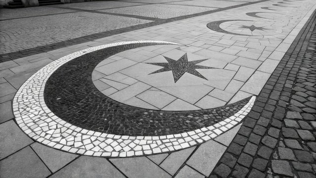 Crescent moon and star mosaic pavement design