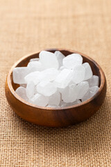 麻袋の上に氷砂糖