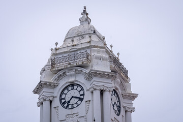 The Ripon Building is the seat and headquarters of the Greater Chennai Corporation in Chennai, Tamil Nadu. It is located near the Chennai Central railway station. largest Government Building in india.