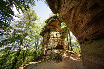 Felsenturm in den Altschlossfelsen bei Eppenbrunn im Pfälzerwald, Rheinland-Pfalz