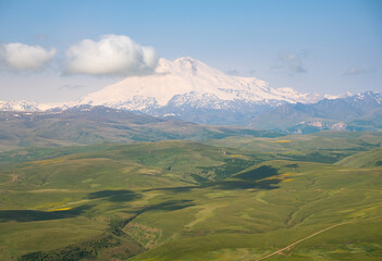Obraz premium Sunrise on the top of Elbrus