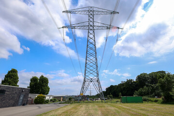 Power lines from Tennet to transport high voltage electricity