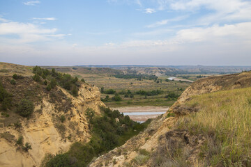 Obraz premium View from Wind Canyon Trail in Theodore Roosevelt National Park, North Dakota 