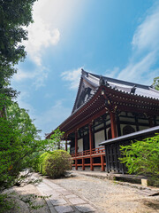 夏の青空と久米寺
