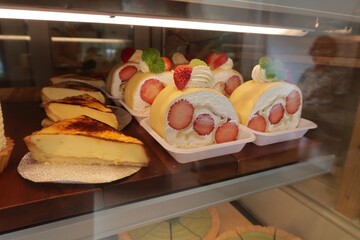 cake with strawberries and cream