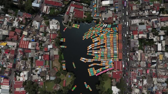 Aerial view showcases Xochimilco's traditional pier elements in southern CDMX
